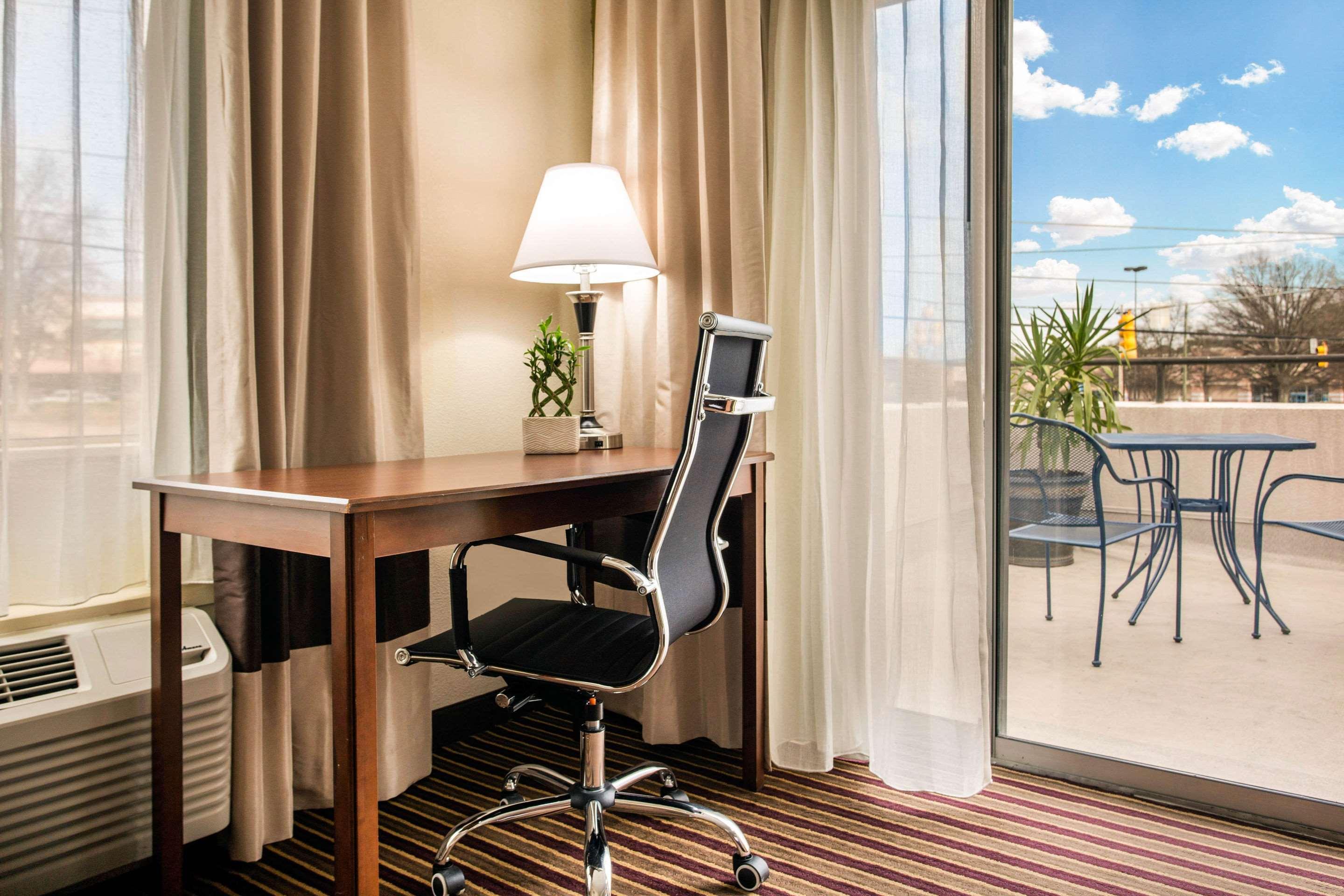 Best Western Plus Raleigh Crabtree Valley Hotel Экстерьер фото