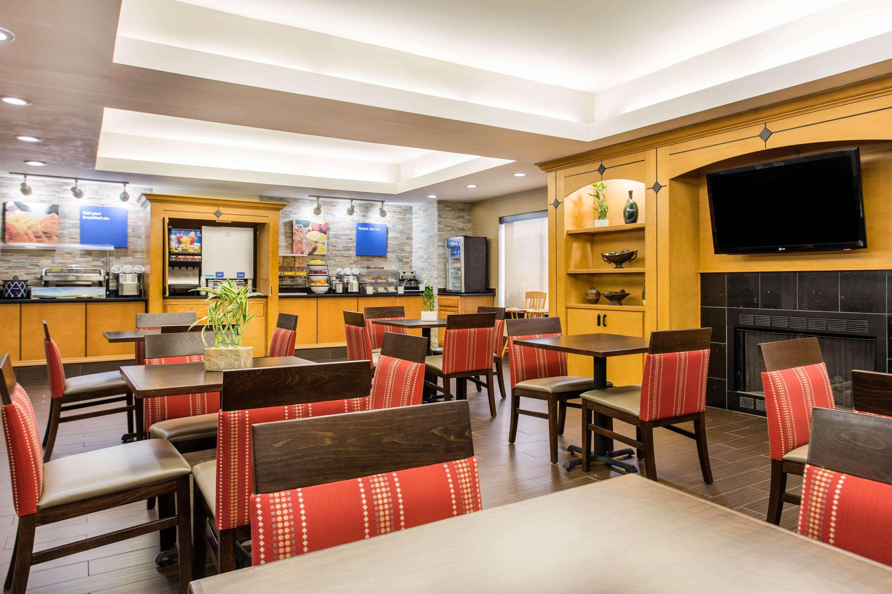 Best Western Plus Raleigh Crabtree Valley Hotel Экстерьер фото
