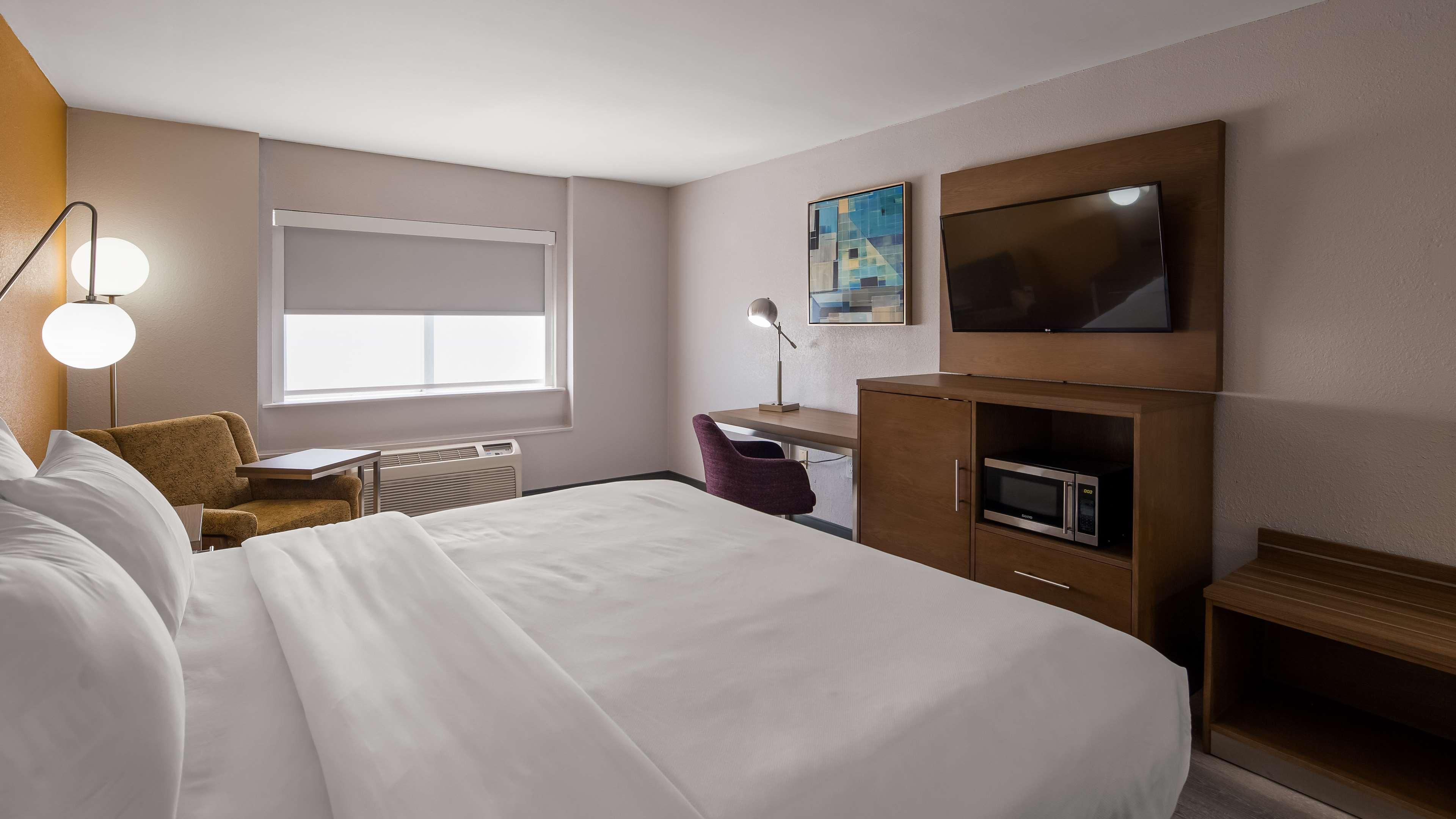 Best Western Plus Raleigh Crabtree Valley Hotel Экстерьер фото
