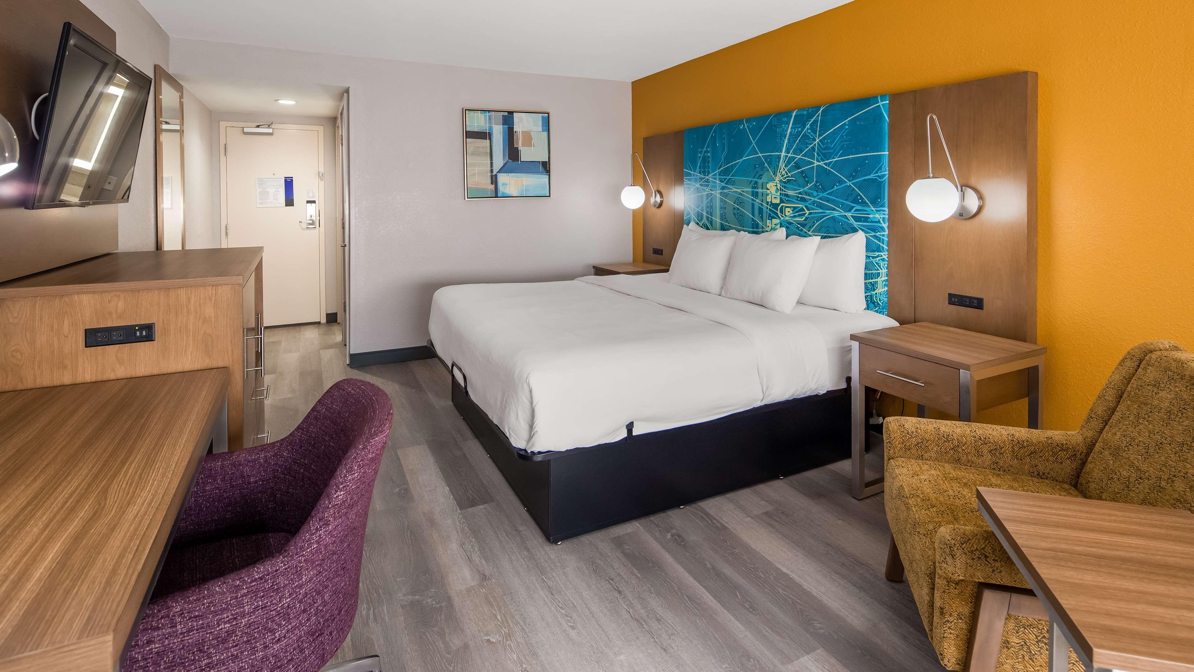 Best Western Plus Raleigh Crabtree Valley Hotel Экстерьер фото