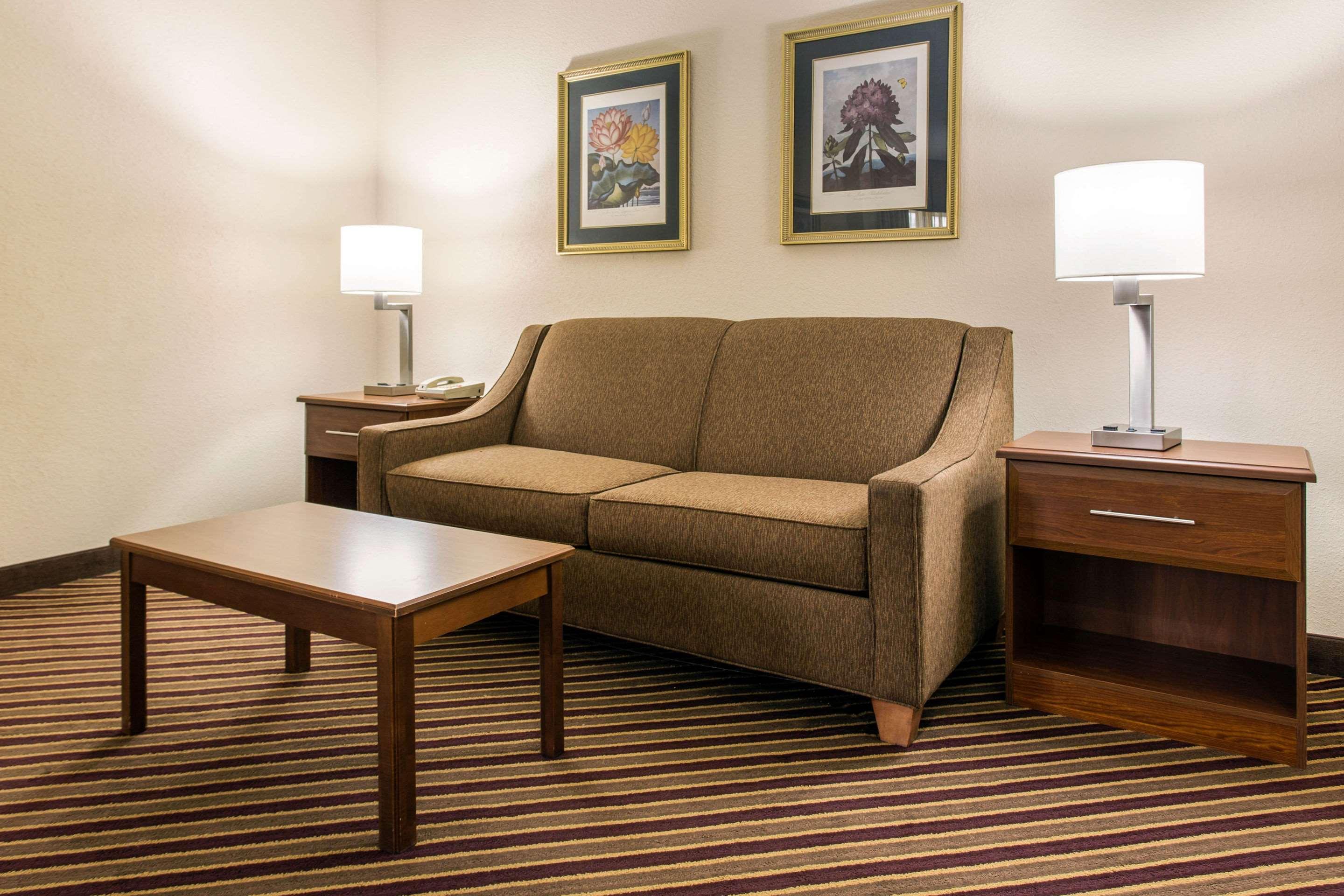 Best Western Plus Raleigh Crabtree Valley Hotel Экстерьер фото