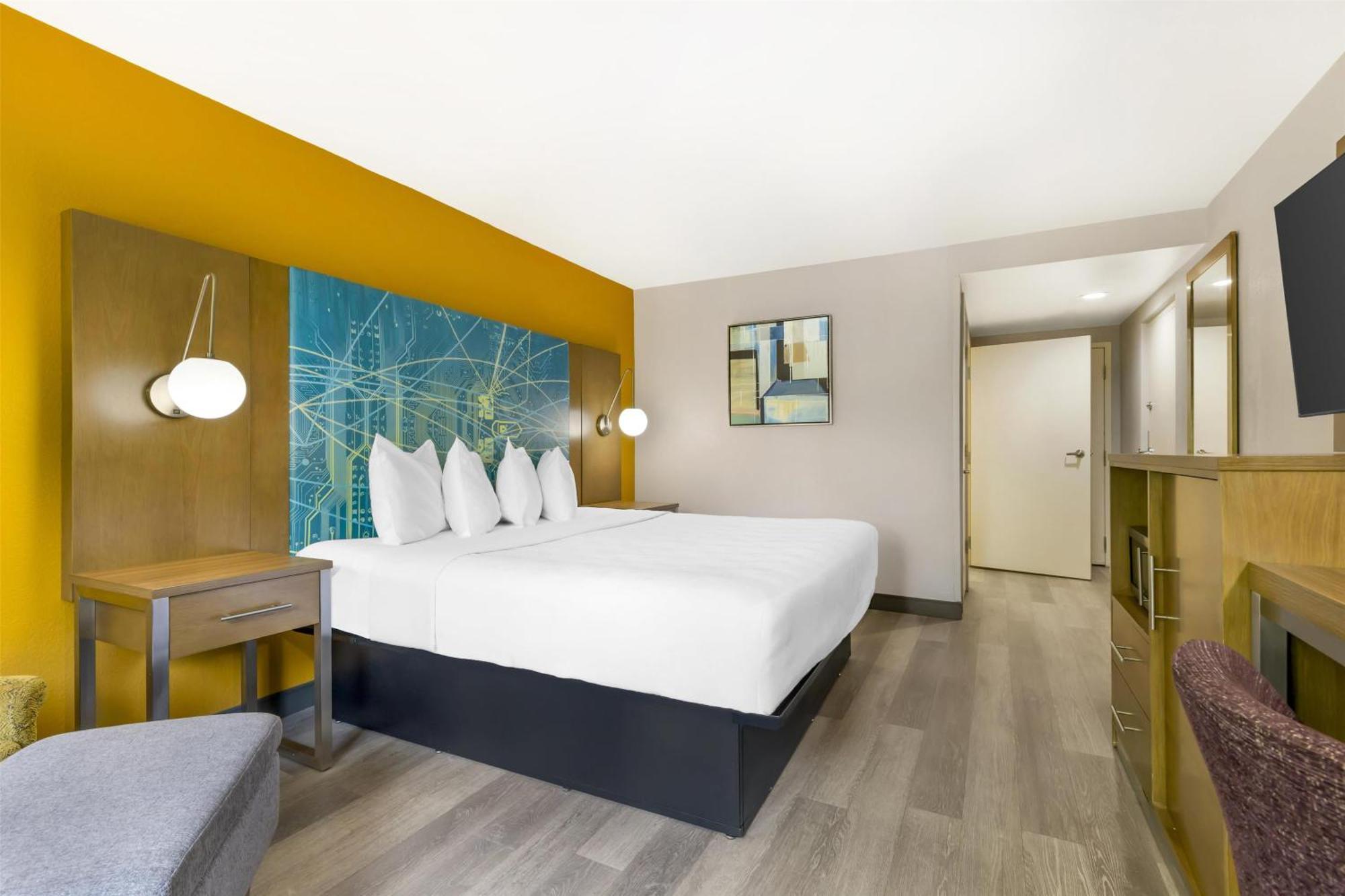 Best Western Plus Raleigh Crabtree Valley Hotel Экстерьер фото
