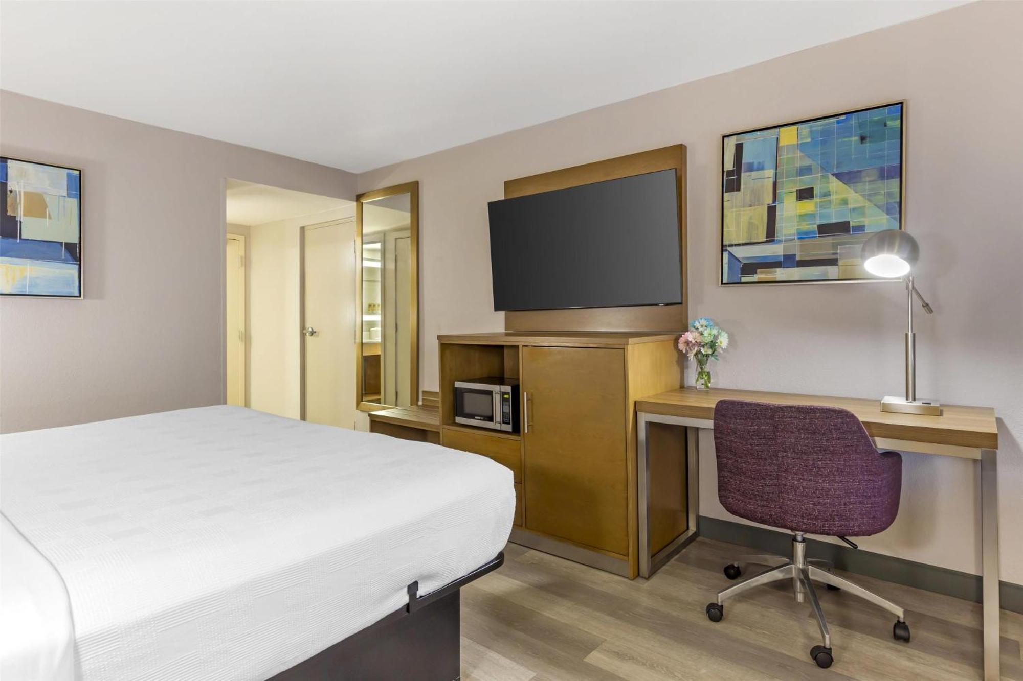 Best Western Plus Raleigh Crabtree Valley Hotel Экстерьер фото