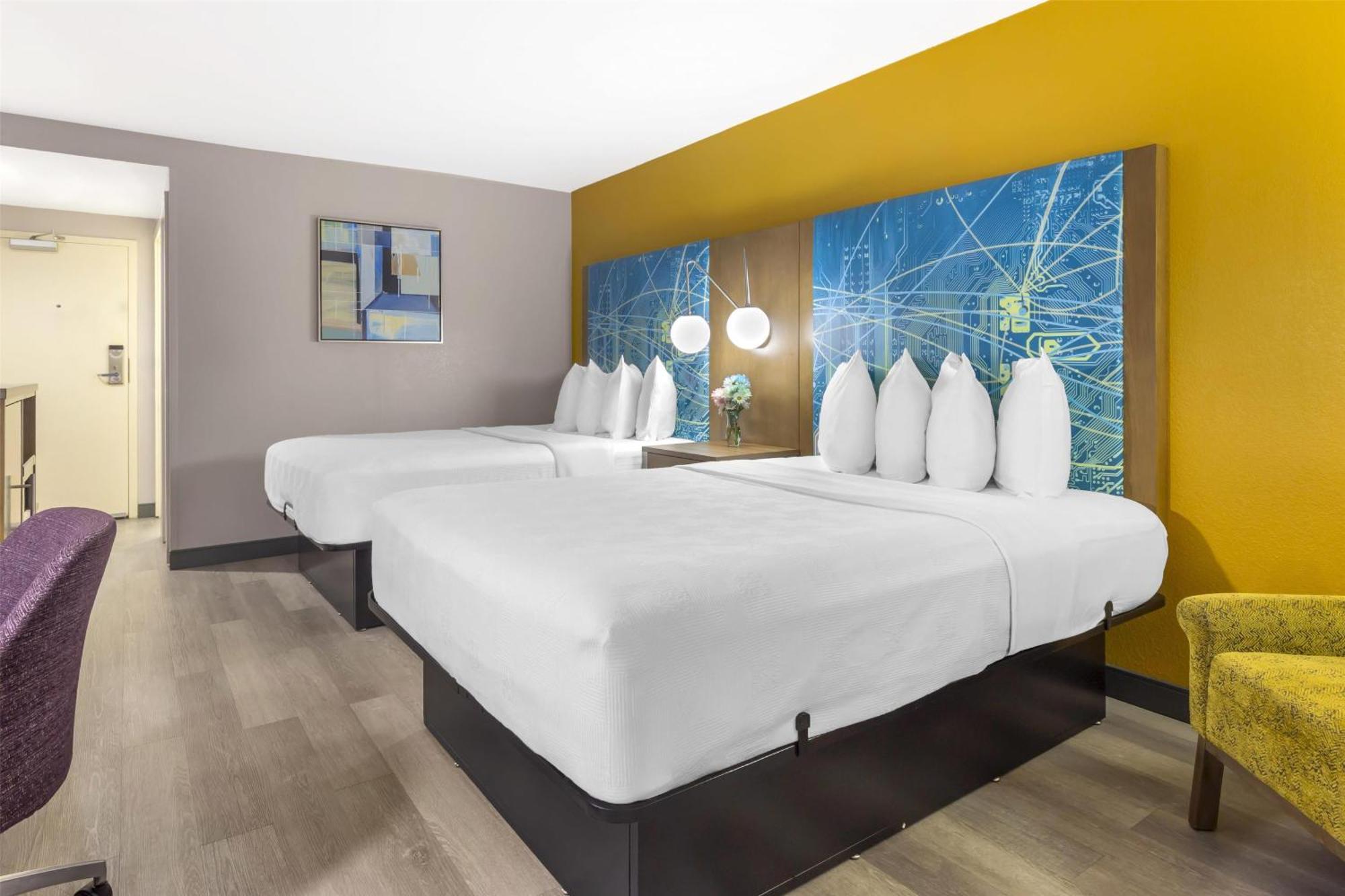 Best Western Plus Raleigh Crabtree Valley Hotel Экстерьер фото