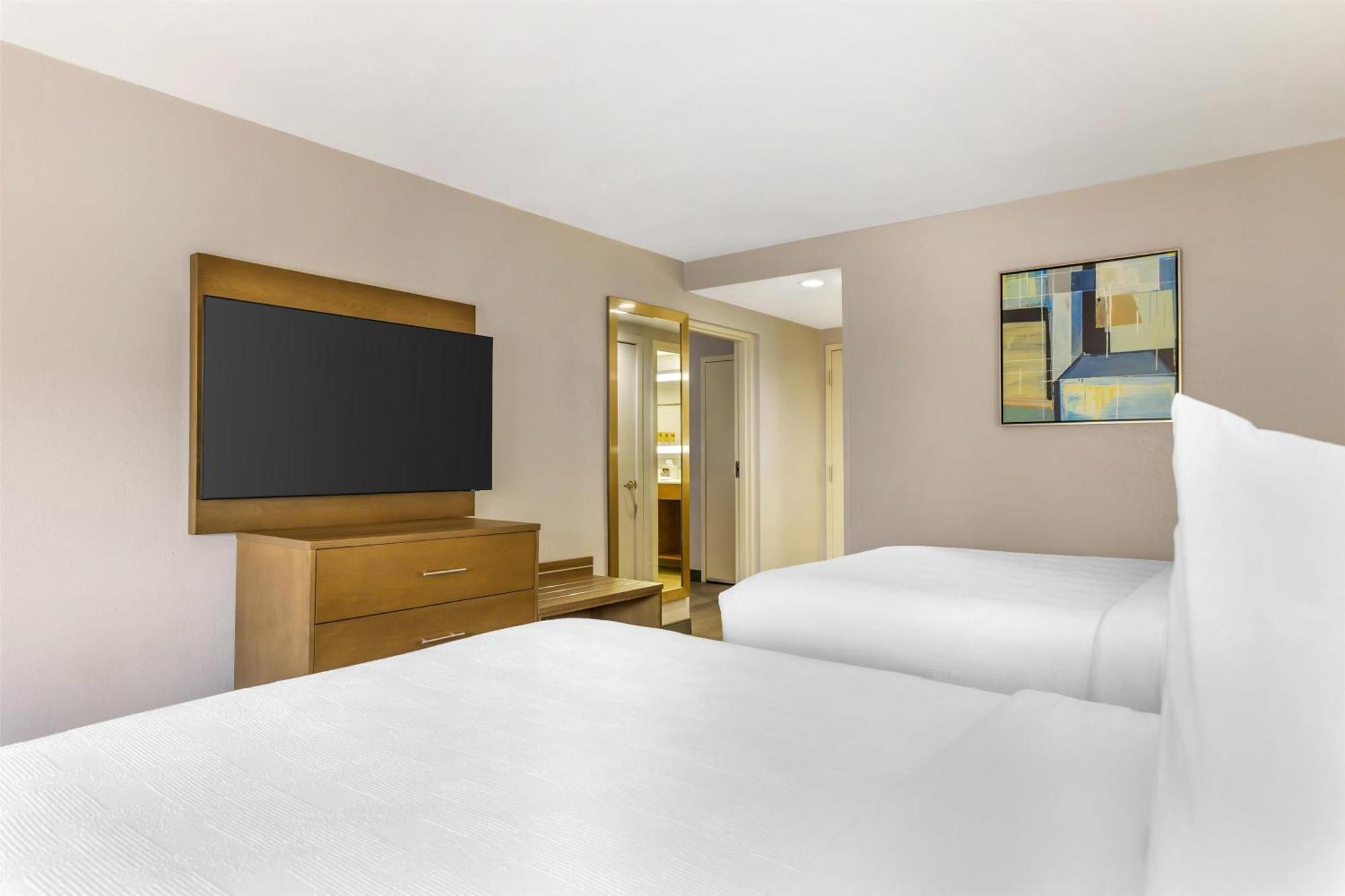 Best Western Plus Raleigh Crabtree Valley Hotel Экстерьер фото
